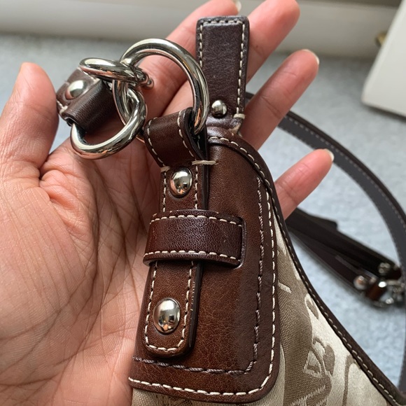 Coach Signature Cloth & Leather Purse - Picture 7 of 16